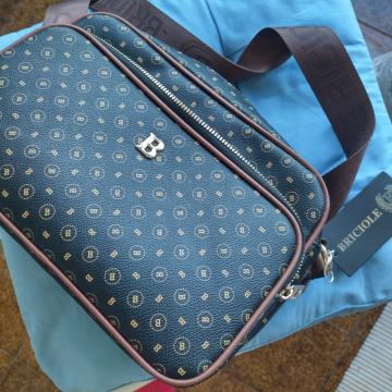 Ženska torba NOVA sa etiketom