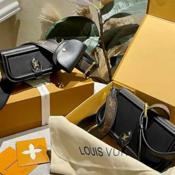 ženska torba  Louis Vouitton