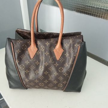 ŽENSKA TORBA LOUIS VUITTON