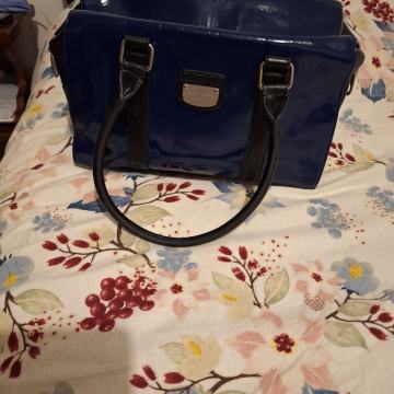 Ženska torba Pepe Jeans lakirana