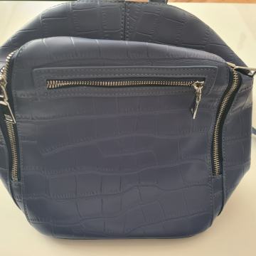 Ženska torba-ruksak