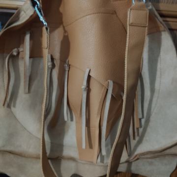 Ženska  torba  sa resama -  Novo