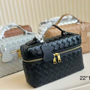 Ženska torba torbica Bottega Veneta