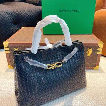 Ženska torba torbica Bottega Veneta