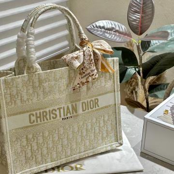 Ženska torba torbica Dior