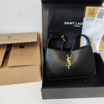 Ženska torba torbica LE 5 À 7