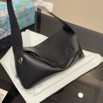 Ženska torba torbica Loewe