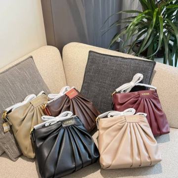 Ženska torba torbica Loewe