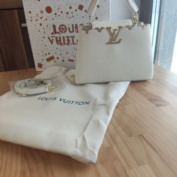 Ženska torba torbica Louis Vuitton capucines