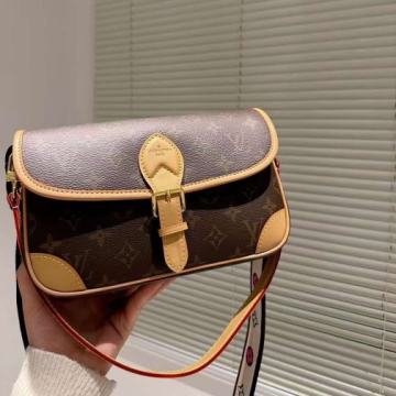 Ženska torba torbica Louis Vuitton LV