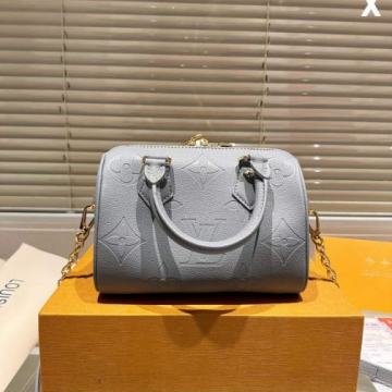 Ženska torba torbica  Louis Vuitton