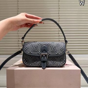 Ženska torba torbica Louis Vuitton