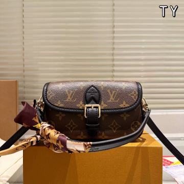 Ženska torba torbica Louis Vuitton