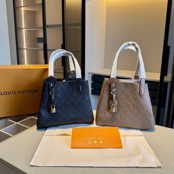 Ženska torba torbica Louis Vuitton