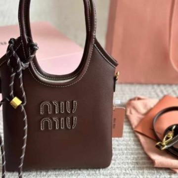 Ženska torba torbica Miu Miu