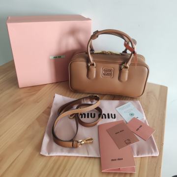 Ženska torba torbica MIU MIU