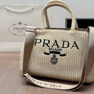 Ženska torba torbica Prada