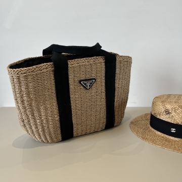 Ženska torba torbica Prada