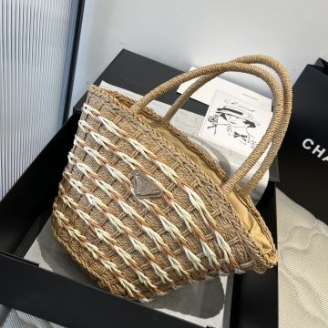 Ženska torba torbica Prada