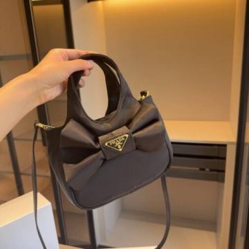 Ženska torba torbica Prada