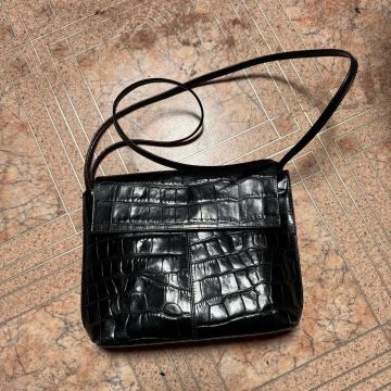 Ženska torba torbica