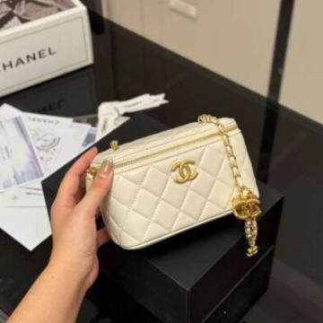 Ženska torba torbica