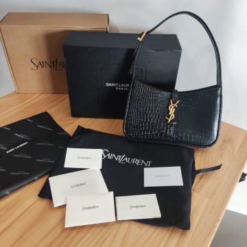 Ženska torba torbica