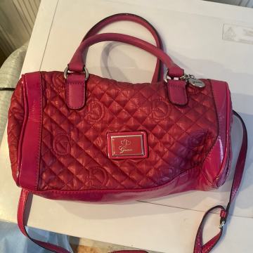 Ženska torbica GUESS