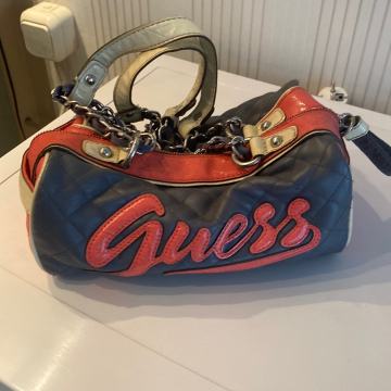 Ženska torbica GUESS