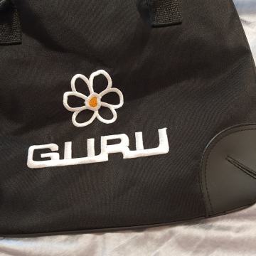 Nova ženska torbica Guru