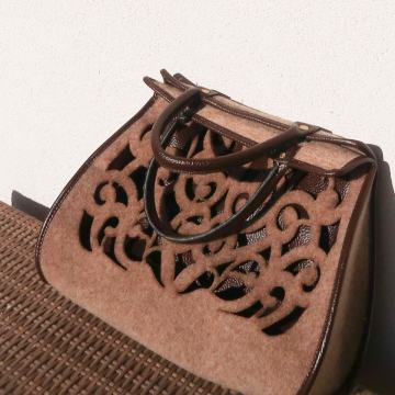 Ženska torbica (koža i flis)