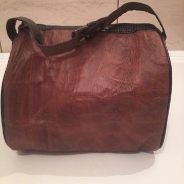 ŽENSKA TORBICA kožna, nova