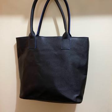 Ženska torbica sa novčanikom i maramom