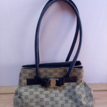 Ženska torbica od platna očuvana