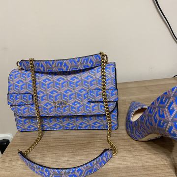 Ženska torbica preko ramena