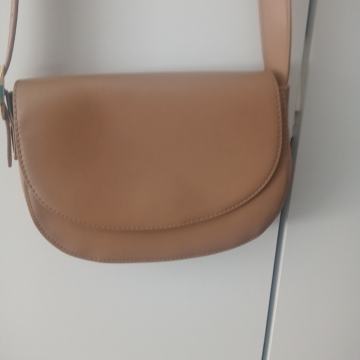 ženska torbica za rame