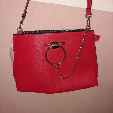 Nova ženska torbica