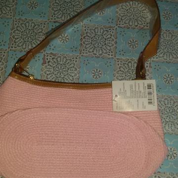 ZENSKA TORBICA..NOVA..