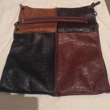 Ženska torbica više modela