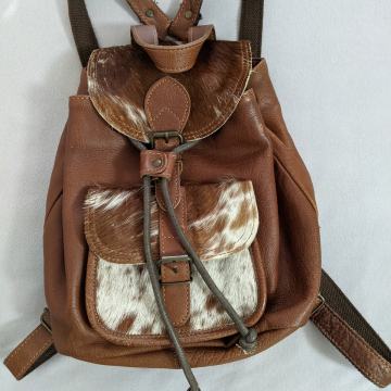 Ženski kožni ruksak