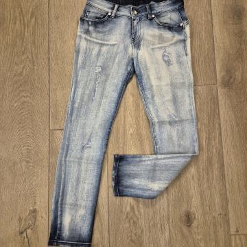 GUESS isprane traperice, vel 27