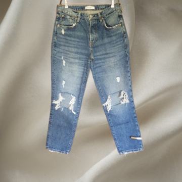 Guess traperice visoki struk 29 odgovara za 28