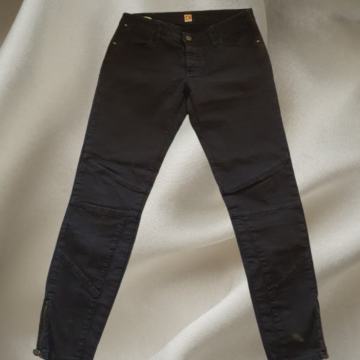 Hugo Boss Orange traperice W30 L34 odgovara W29