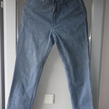 LEE - ŽENSKE STRUKIRANE HLAČE TRAPERICE 36 / 38 S