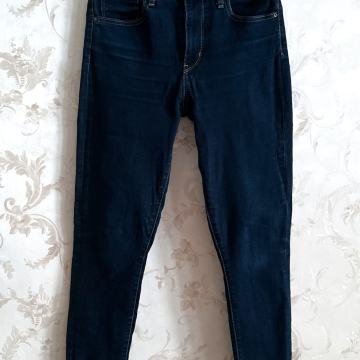 Levi’s - High Rise Skinny - 28/32