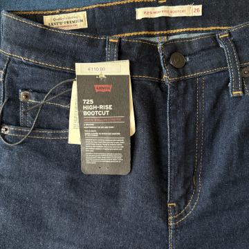 Levi’s nove traperice 725