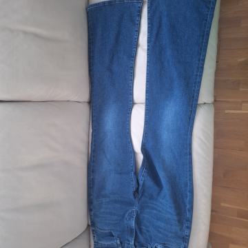 Levis premium traperice W32