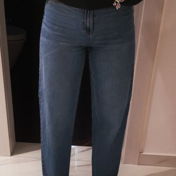 Potpuno nove wide leg traperice