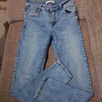 RE-DRESS push up traperice