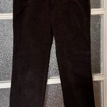 Tamno smeđe samterice